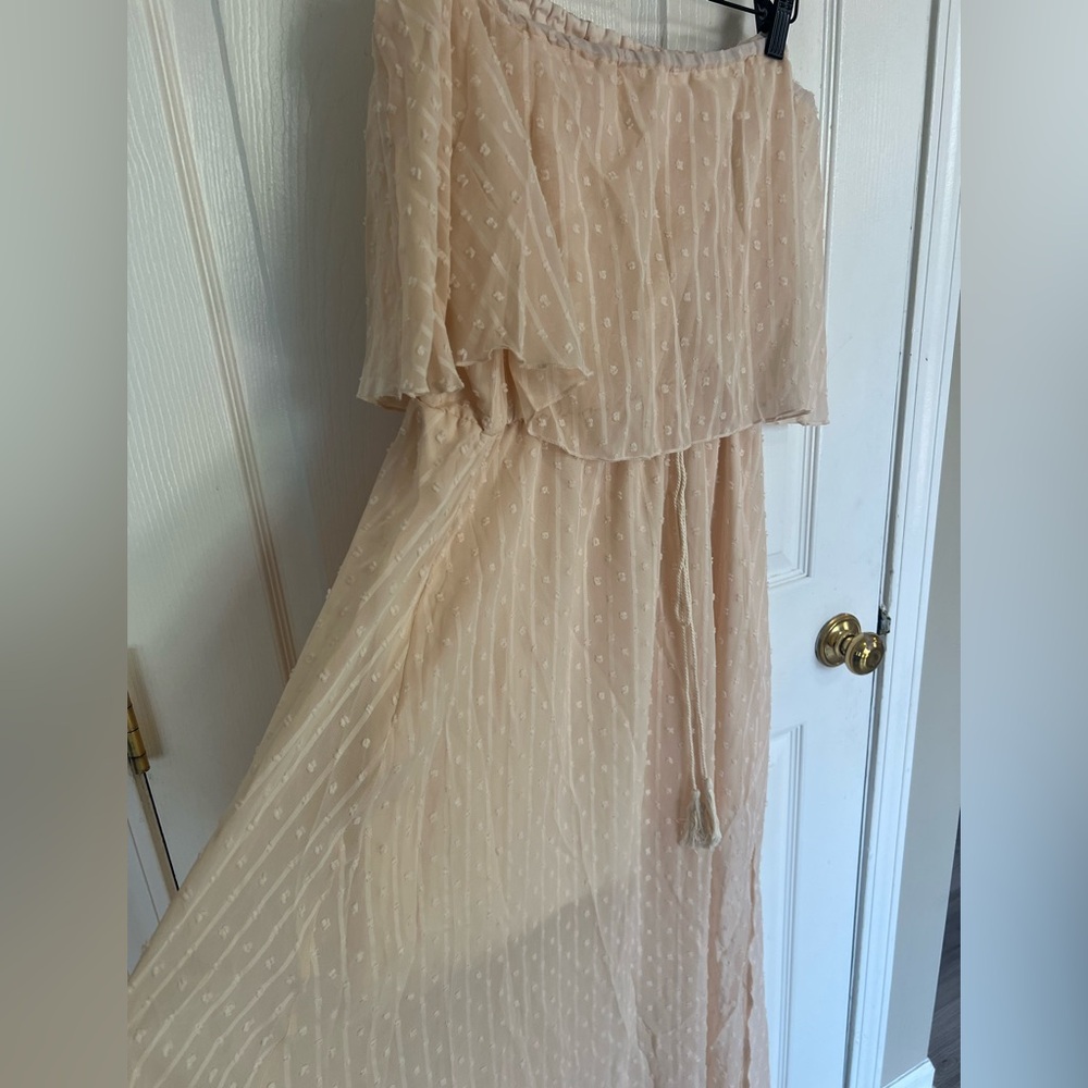 Cream Ruffled Off-Shoulder Maxi Sundress - Picture 11 of 11